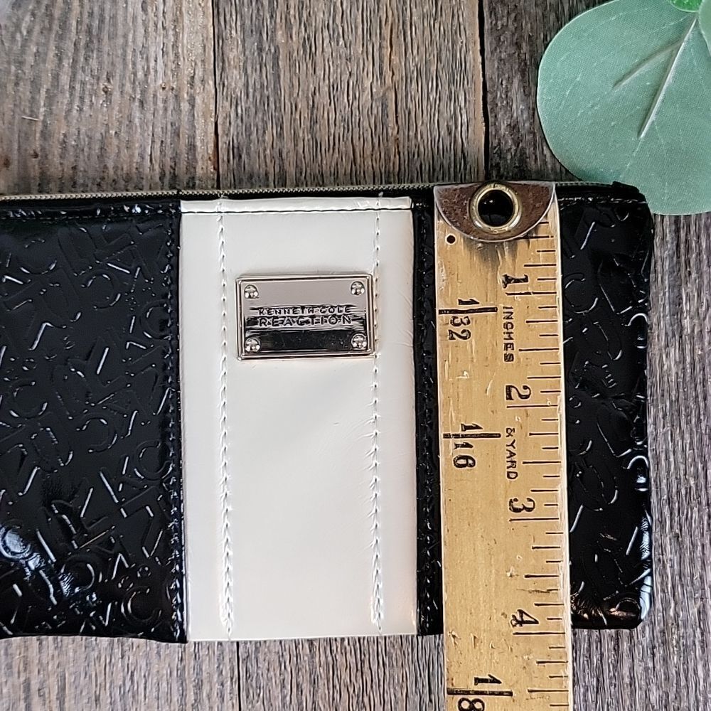Kenneth Cole Reaction wristlet - Picture 7 of 8